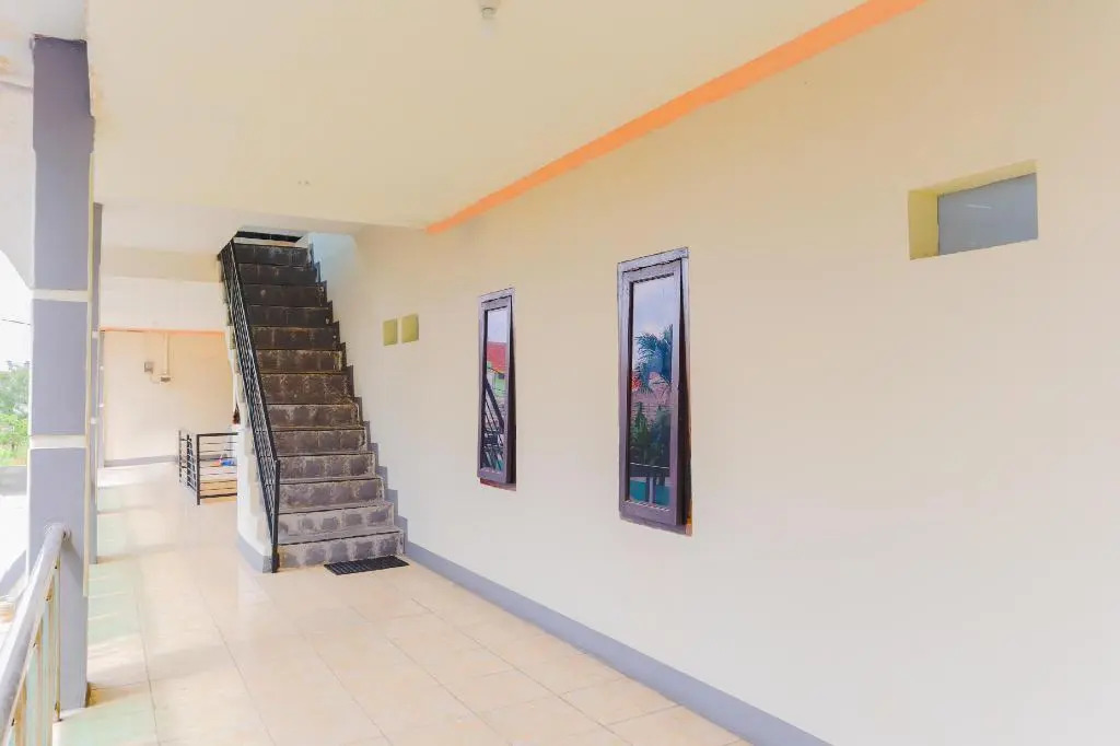 OYO 2547 Assirot Residence