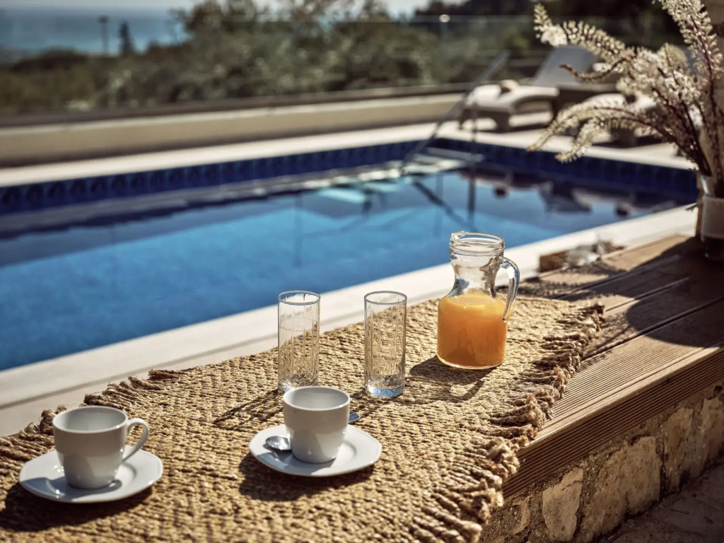 Lithakia Balcony Villa