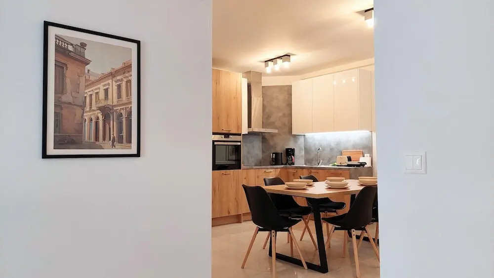 Wonderful Apartment in Acropolis