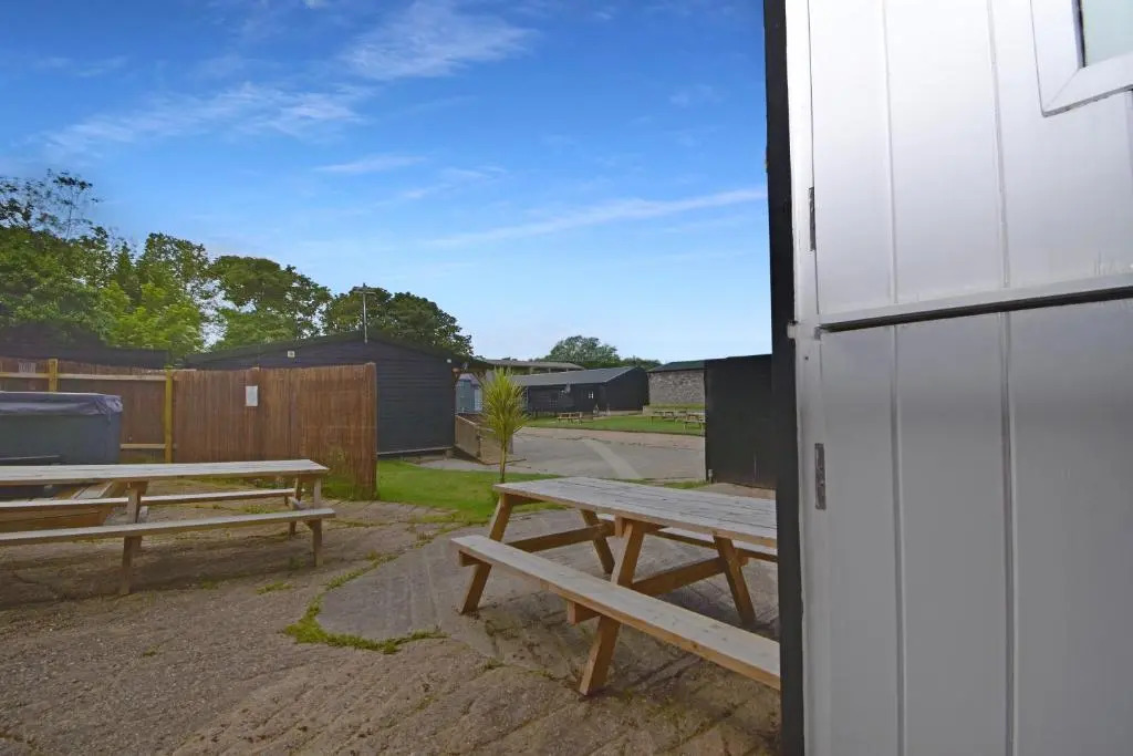 5 Bed Barn Conversion - with private hot tub