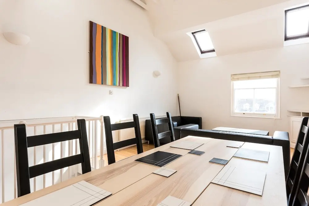 Modern 3 Bedroom Central Brighton House
