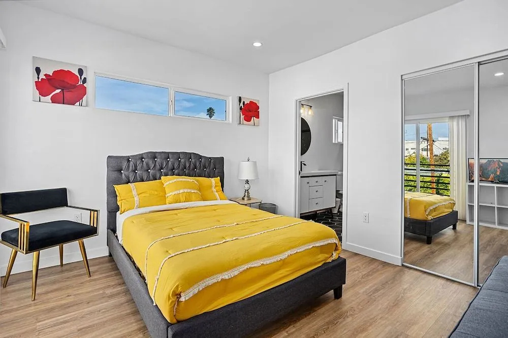 Downtown LA Stylish Suites
