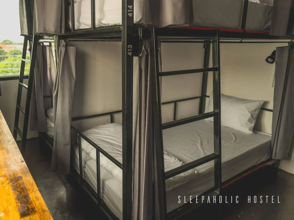 Sleepaholic Hostel