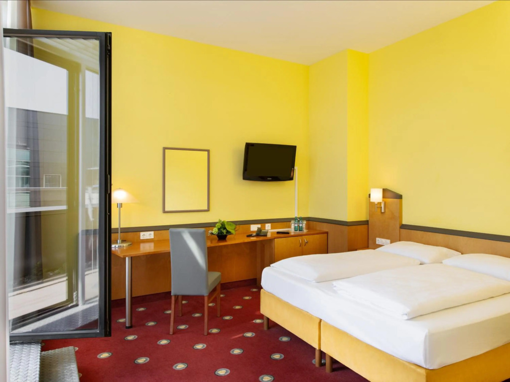 Plaza Hotel & Living Frankfurt