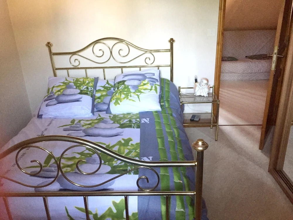 House With 2 Bedrooms in Lanobre, With Enclosed Garden