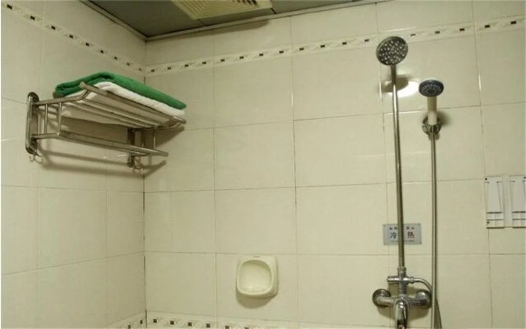 Qufu Yinshi Hotel