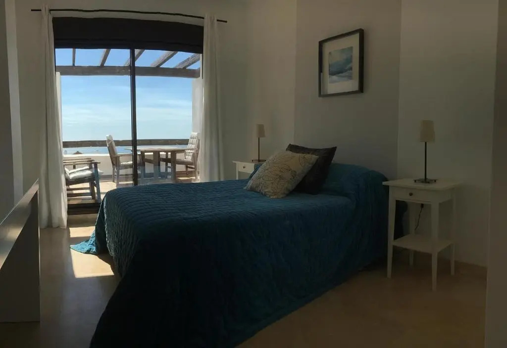 3 bed Penthouse great views