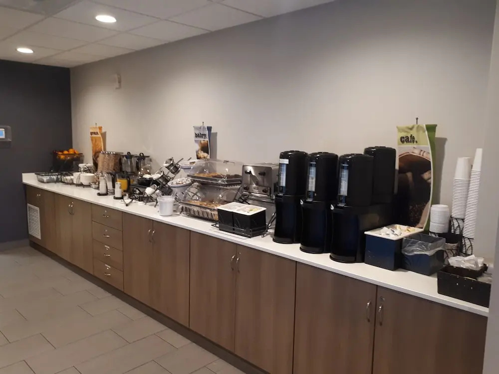Microtel Casselman