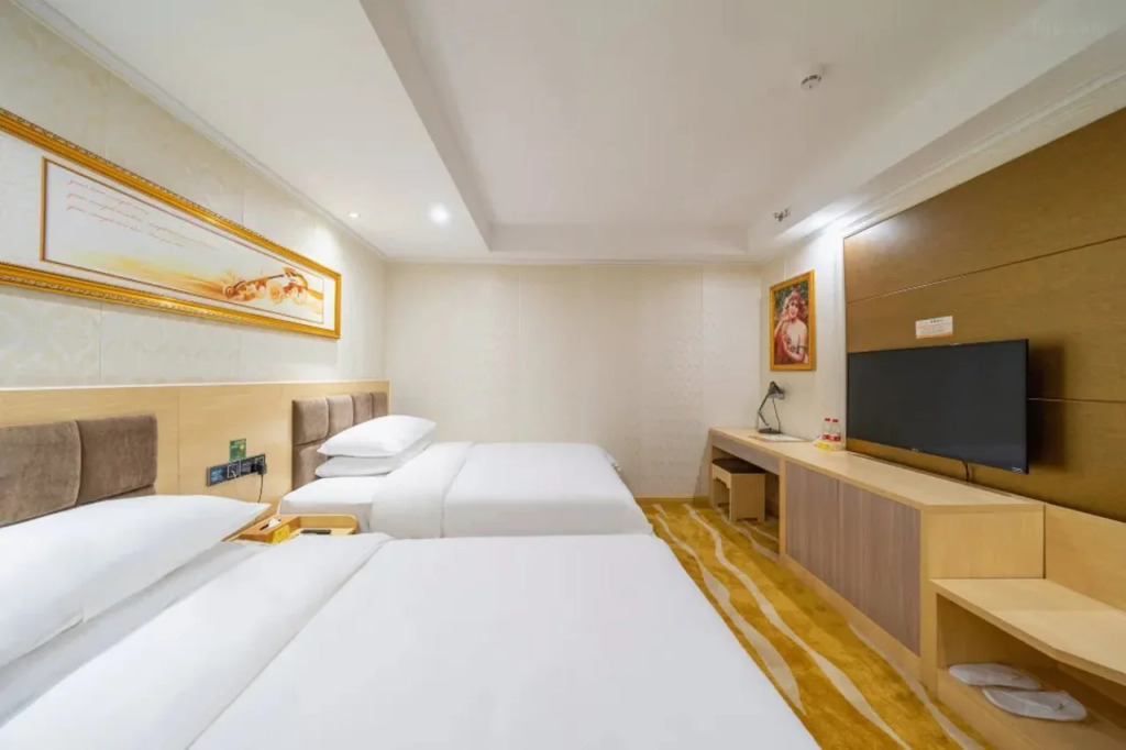 Vienna Classic Hotel Shenzhen Pingshan Bihu Hotel