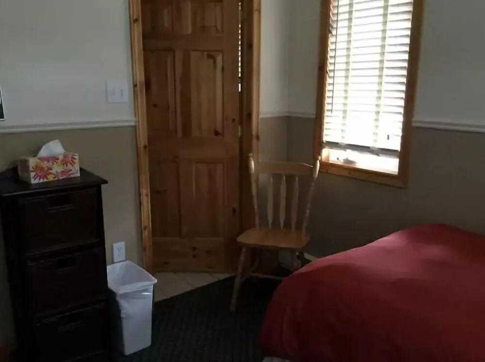 Salmon Pool Inn