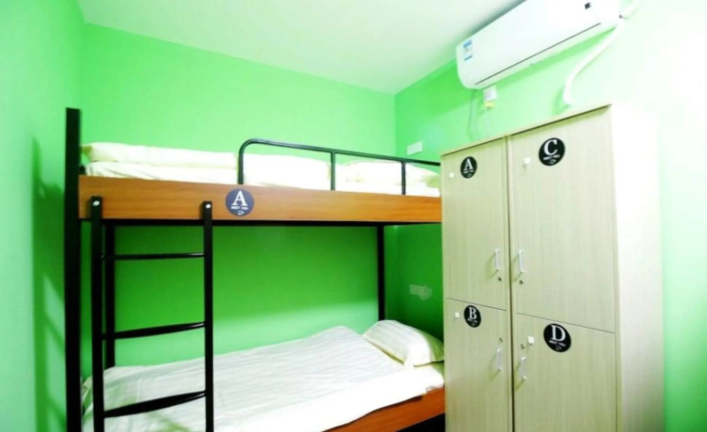 Meet Fish International Youth Hostel