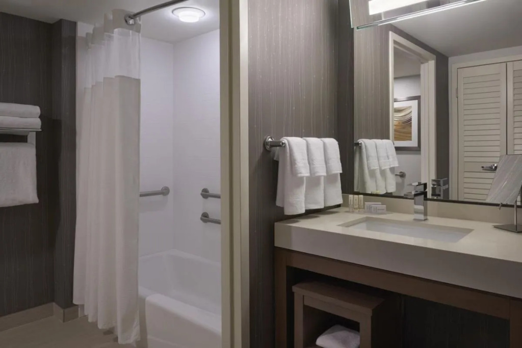 Courtyard by Marriott Toronto Airport