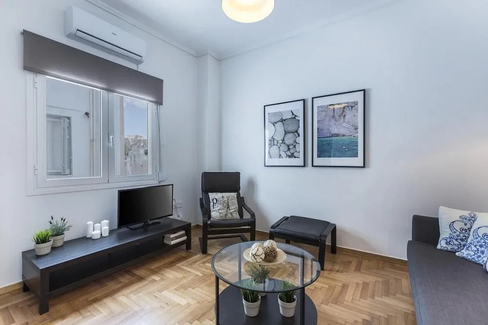 Elegant 2 bedroom apartment in Thissio