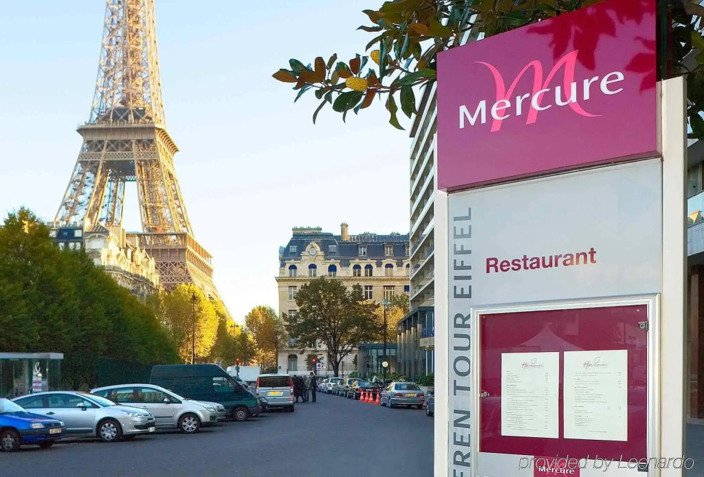 Отель Mercure Paris Centre Tour Eiffel
