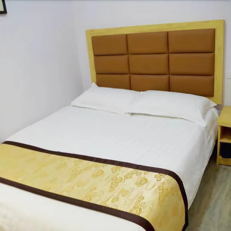 Starway Hotel Qingdao Middle Xianggang Road