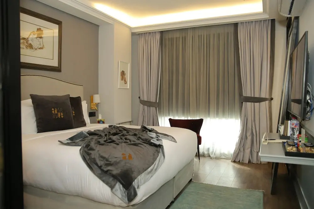 Ambiance Boutique Art Hotel Lahore