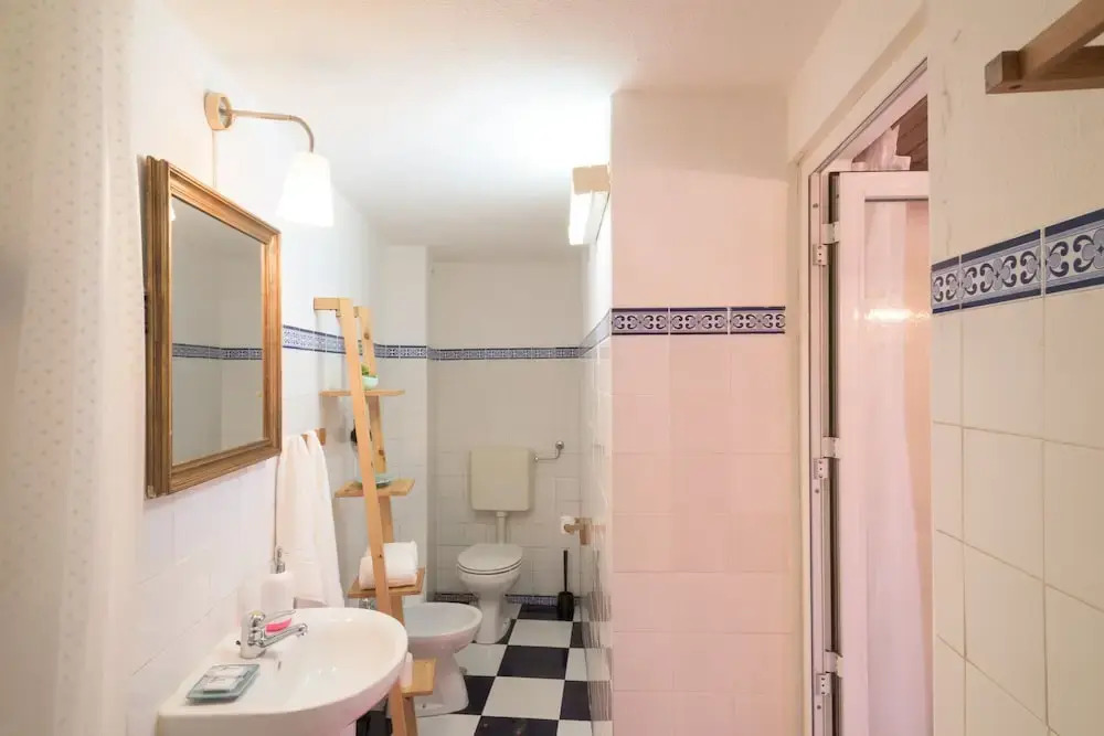 Light Filled Apartment near Chiado, By TimeCooler