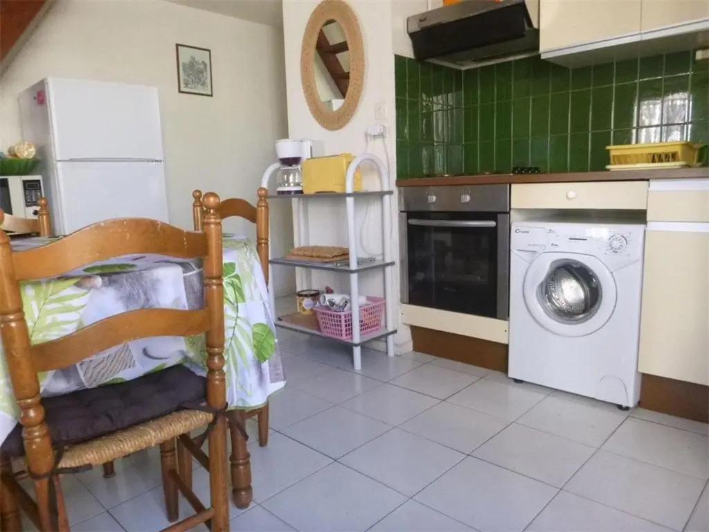 Villa T2 avec mezzanine, terrasse, parking privé, proche commerces et plage, calme, 6 couchages - FR-1-81-91
