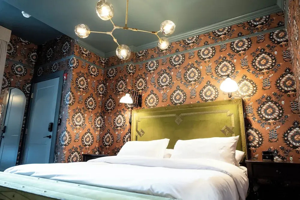 The Gas Lamp Hotel - 1BR - Latimer