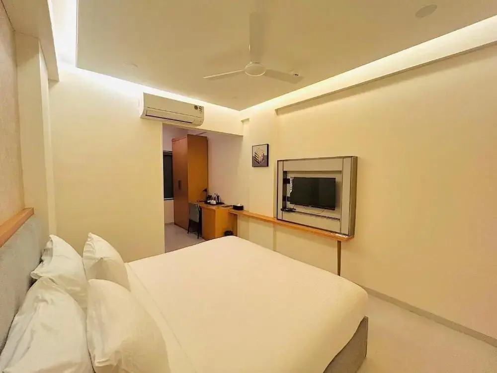 Vijay Vilas Hotel