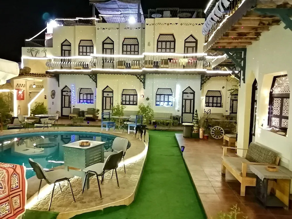 Monica Hotel