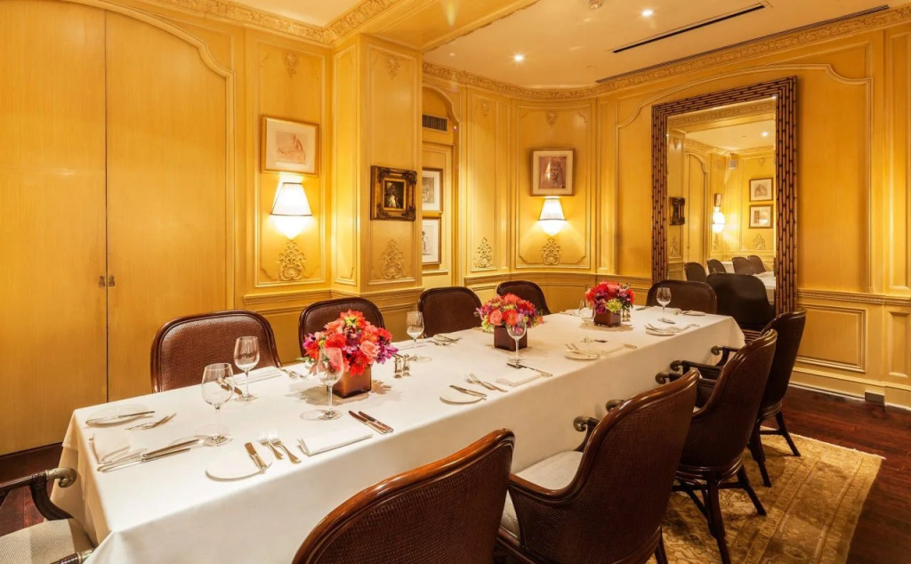 Hotel Plaza Athenee