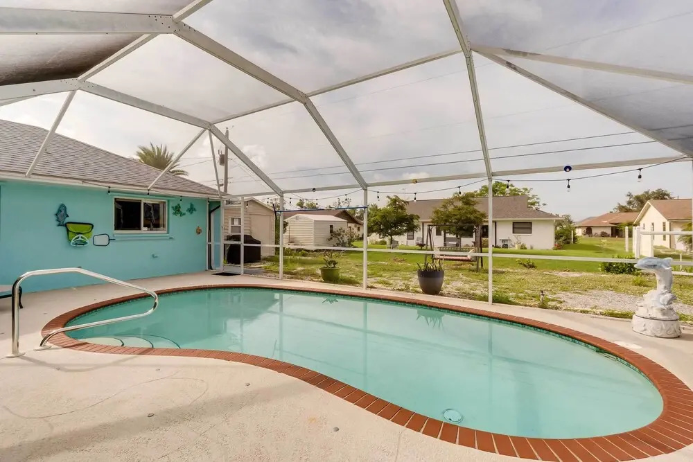 Family-friendly Englewood Getaway w/ Pool!