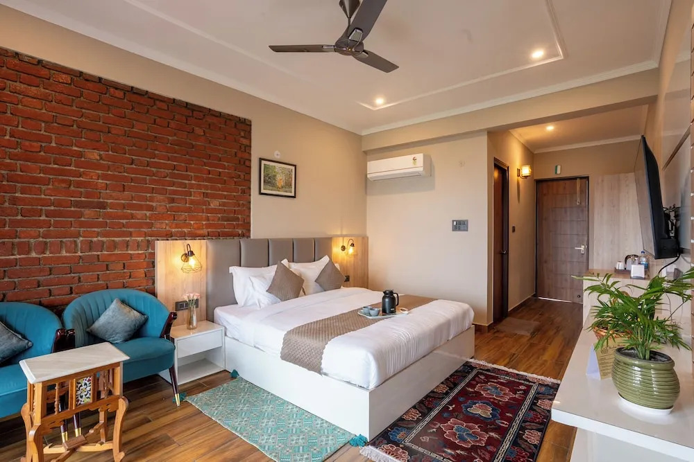 Yecha House - Mountain & Lake View Retreat, Bhimtal