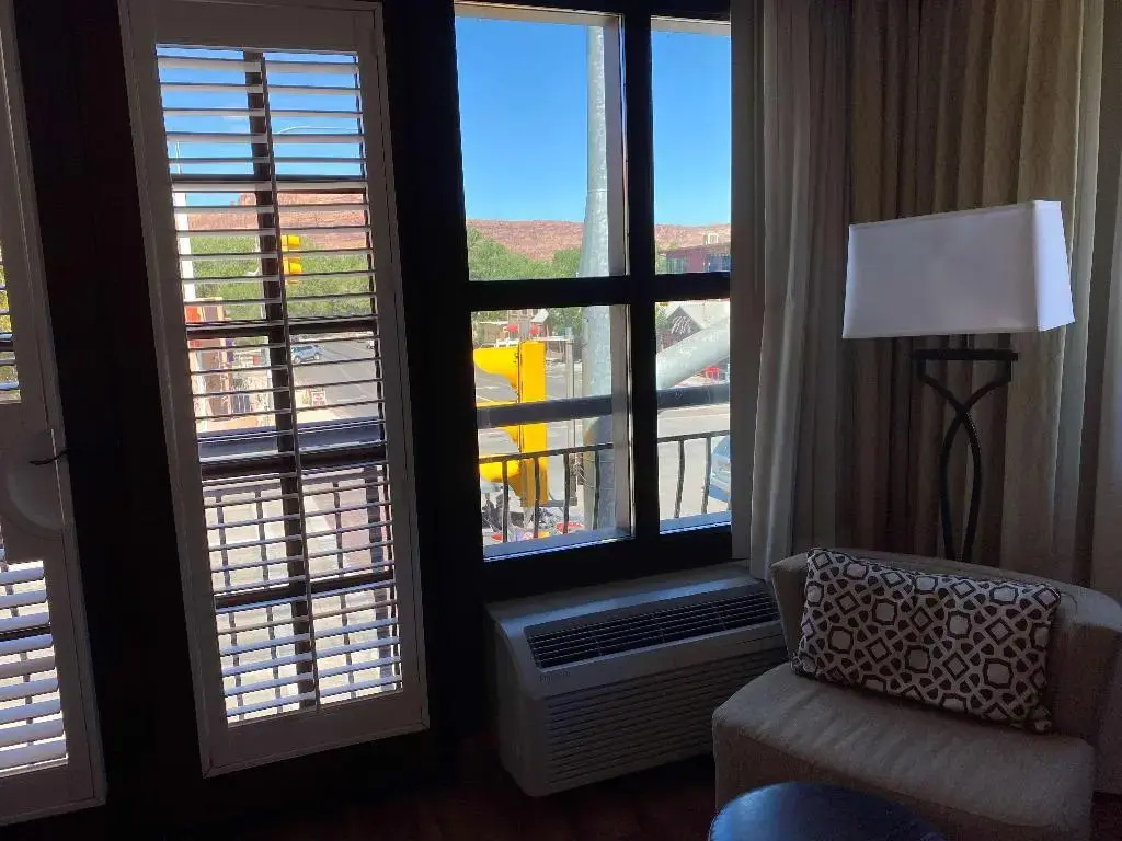 Best Western Plus Greenwell Inn