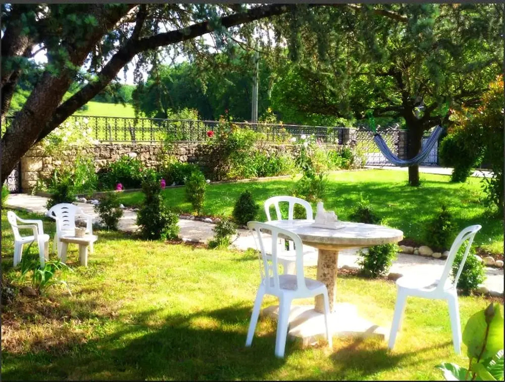Apartment With 3 Bedrooms in Toulonjac, With Enclosed Garden and Wifi
