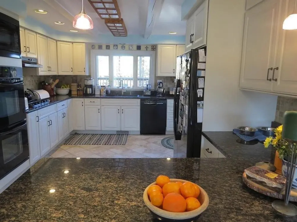 76 Indian Hill Road North - Three Bedroom House