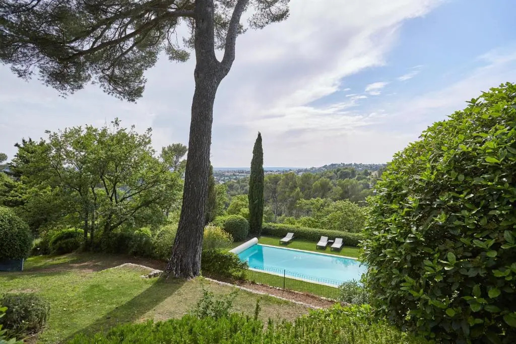 Appartement d'une chambre avec piscine partagee jardin clos et wifi a Aix en Provence