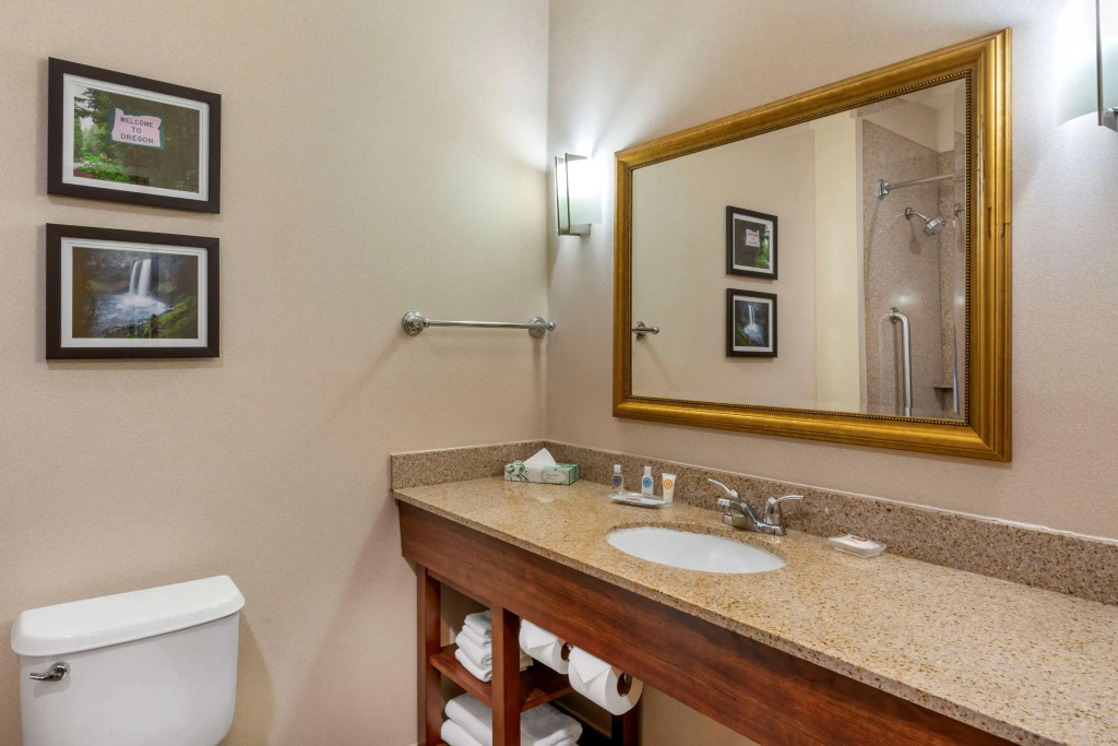 Comfort Suites Eugene University