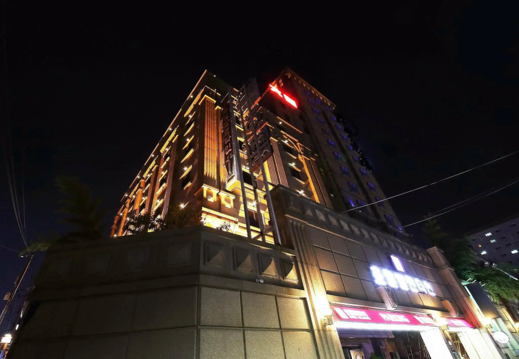 Valentine Hotel