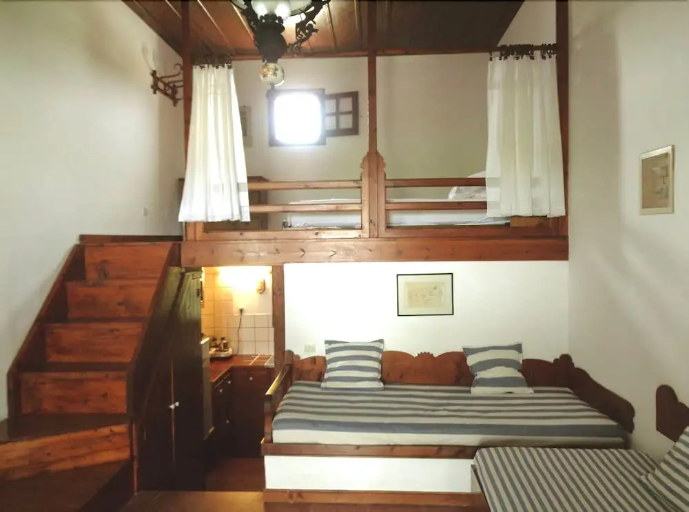 Skyros studios