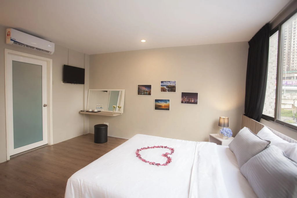 New Boutique Hotel