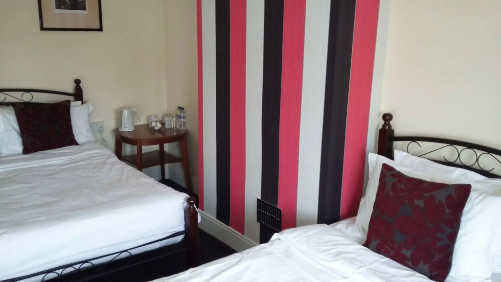 The Harp Freehouse and Guesthouse