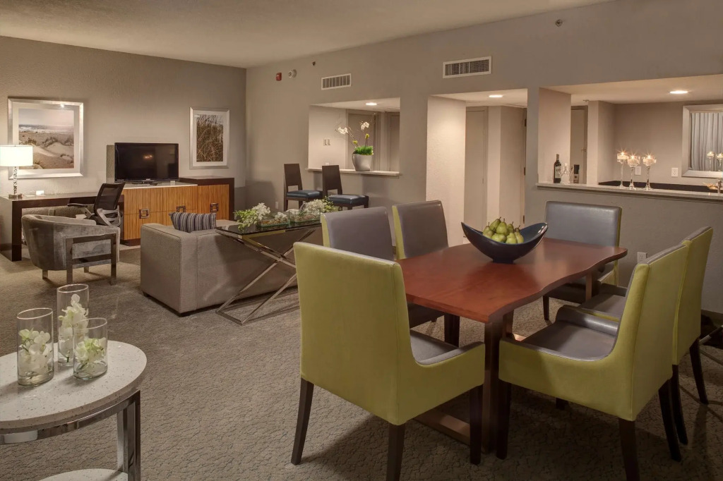 DoubleTree by Hilton Hotel Jacksonville Airport