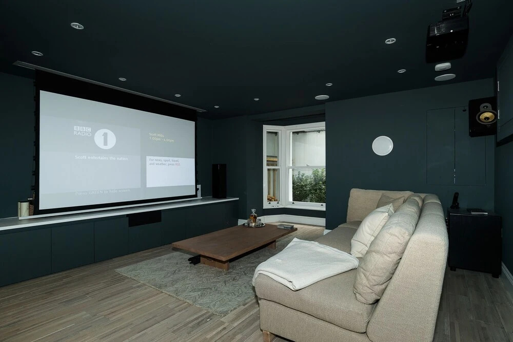 Gorgeous 2BR family home in East London