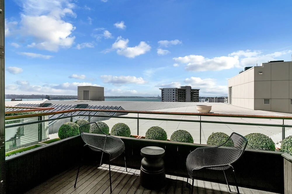 QV Luxury Elegant 2 Bedroom w Wifi-1035