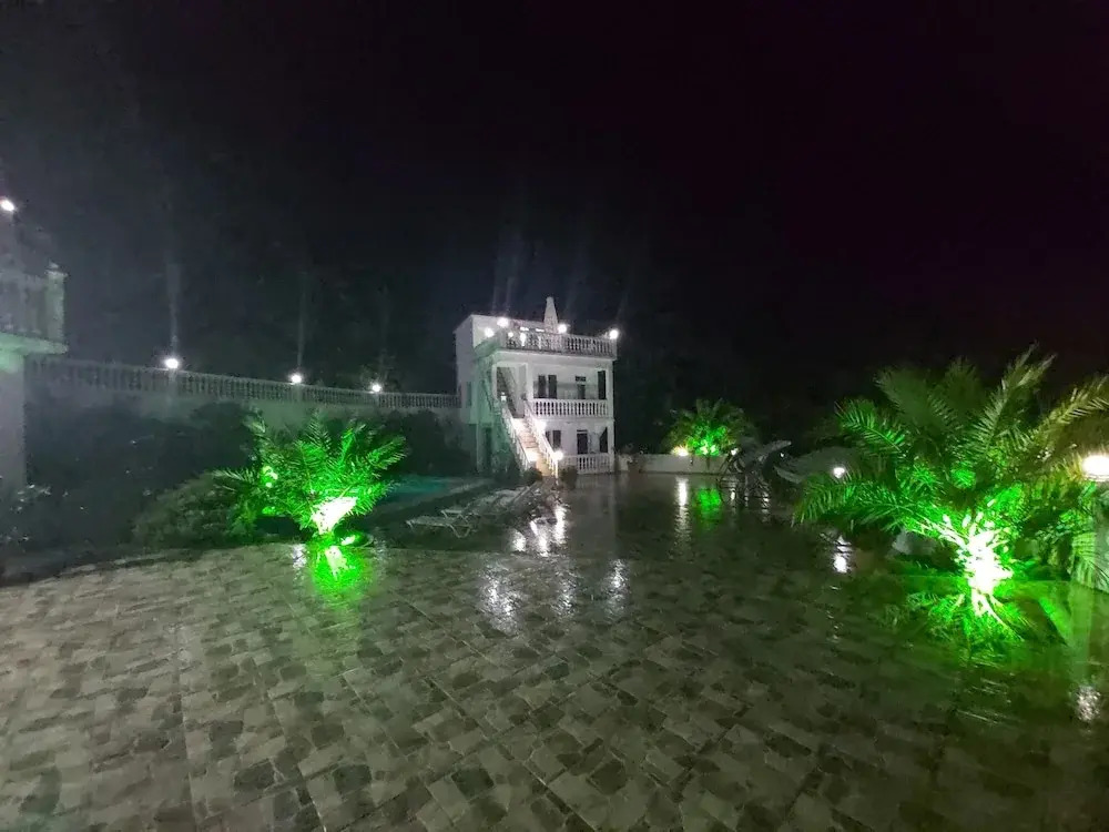 Zura palace