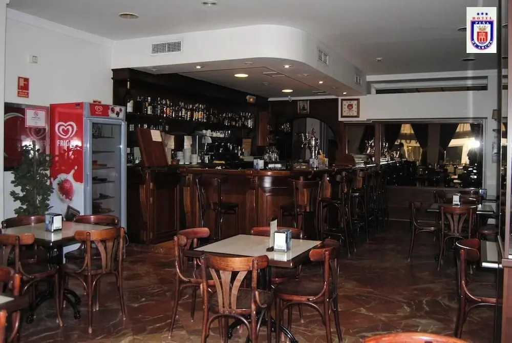 Hotel Peña de Arcos