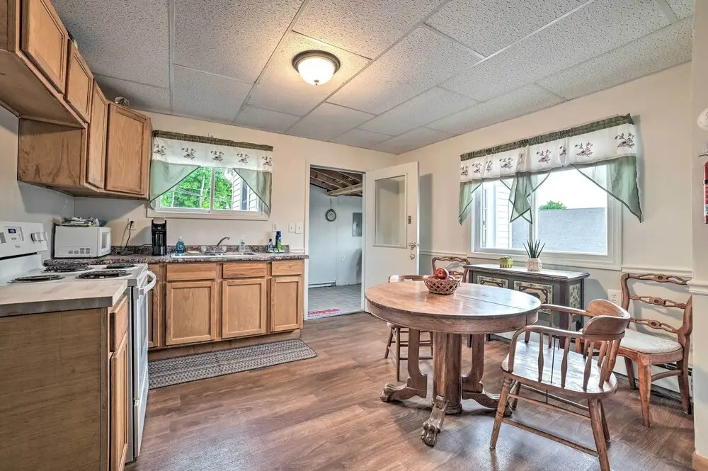 Walkable St Ignace Condo w/ Lake Huron Views