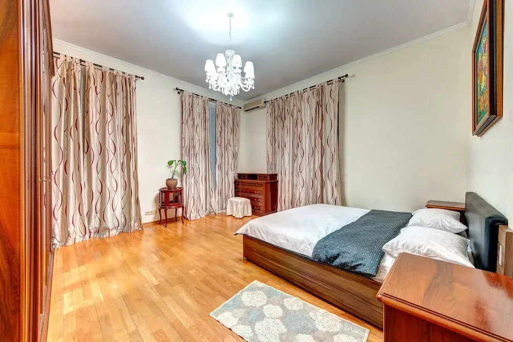LUX Apartments Shelkovichnaya