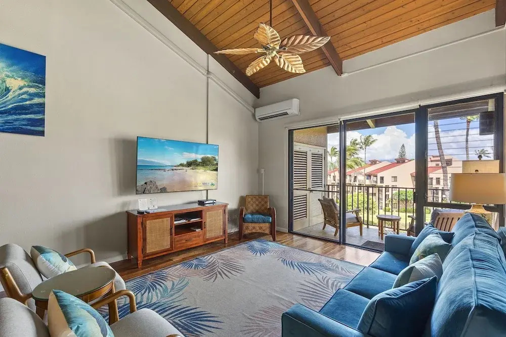 Kamaole Sands 7-406 - Courtyard and Ocean Views - Stunning Renovation - Split AC