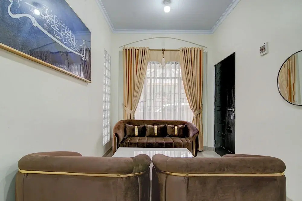 OYO 94758 Kamila House