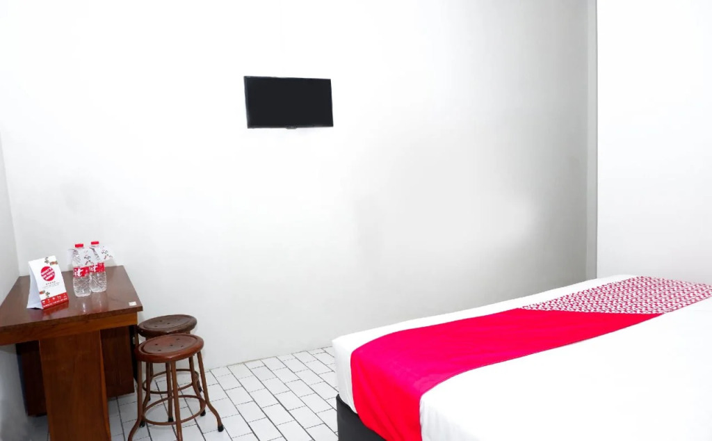 Achterhuis Guest House by OYO Rooms