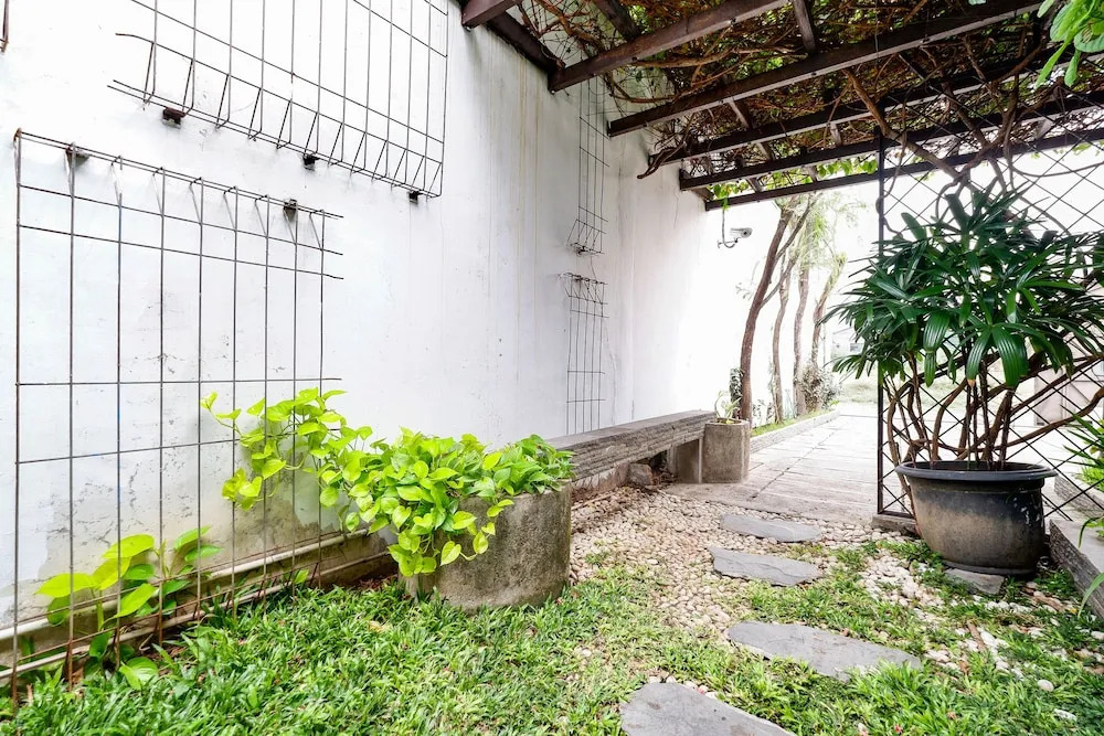 OYO 1924 Sweet Home