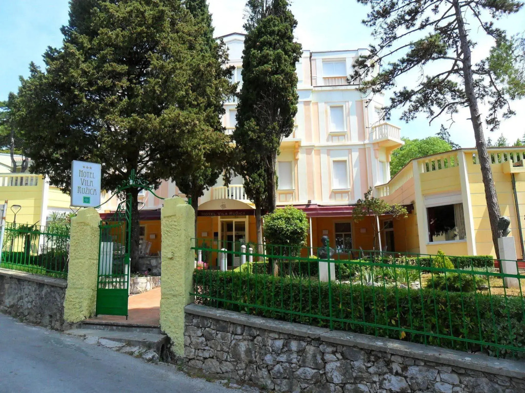 Hotel Vila Ružica- glavna zgrada i depandanse