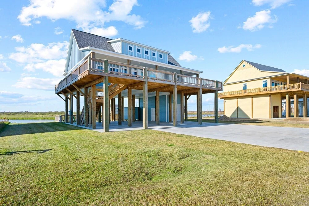 Stay Awhile 4 Bedroom Home by RedAwning